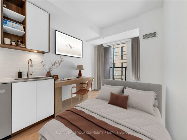 306 - 543 Richmond St W