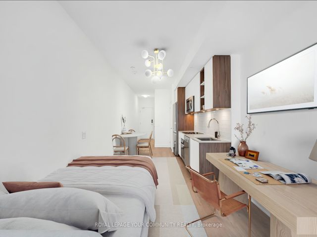306 - 543 Richmond St W