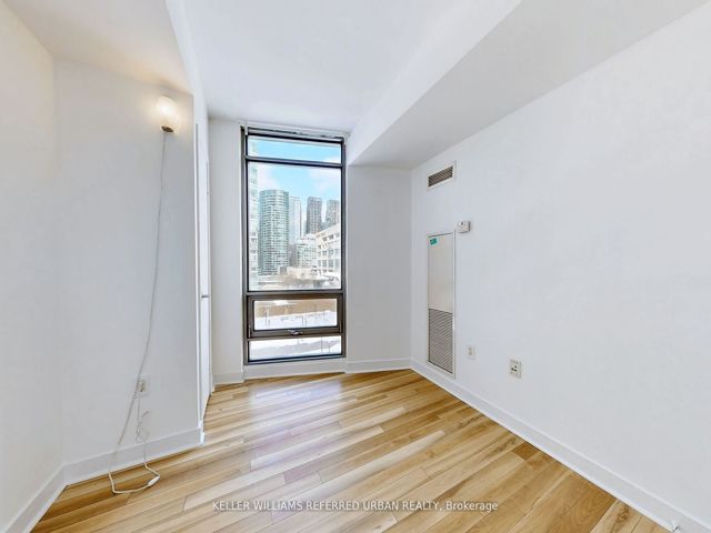 708 - 3 Navy Wharf Crt