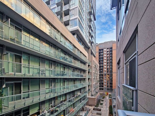 502 - 30 Nelson St