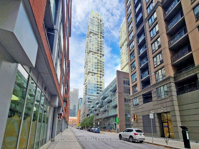 502 - 30 Nelson St