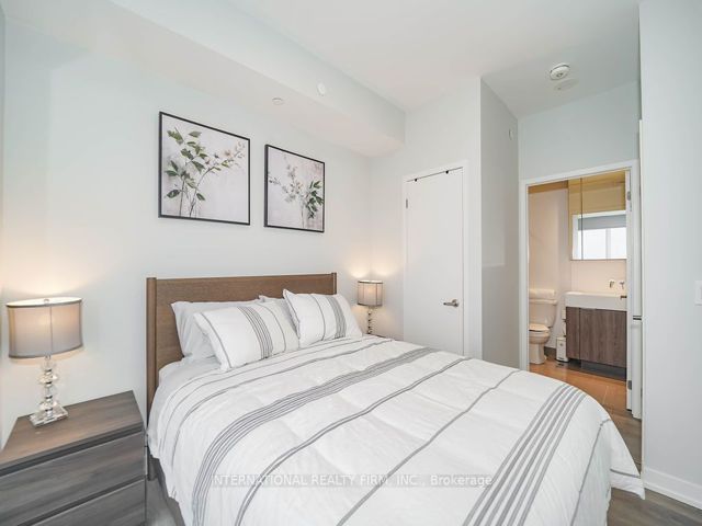 3203 - 15 Lower Jarvis St