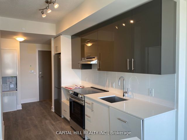 2202 - 188 Fairview Mall Dr
