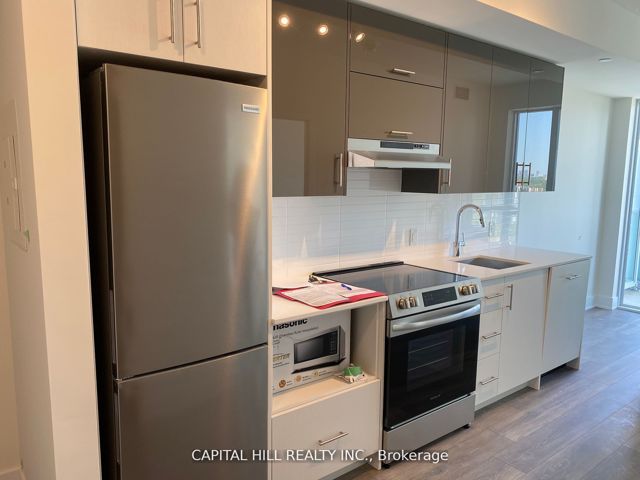 2202 - 188 Fairview Mall Dr