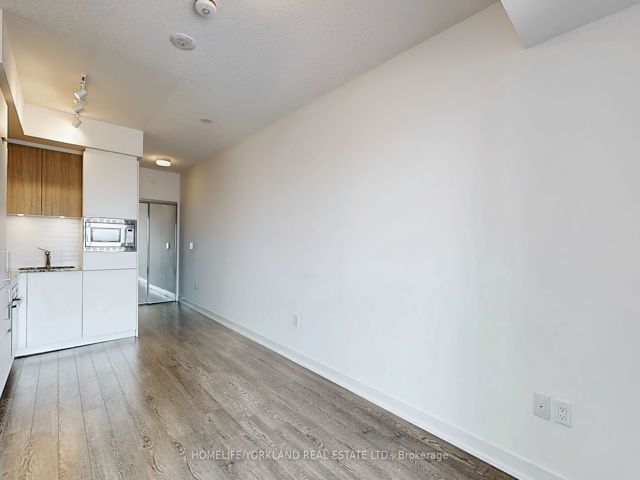 1305 - 50 O'neill Rd