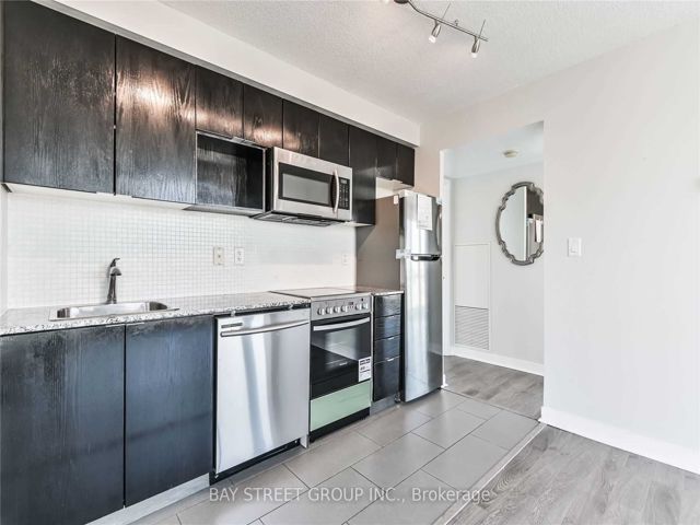 4303 - 15 Fort York Blvd