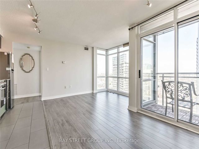 4303 - 15 Fort York Blvd