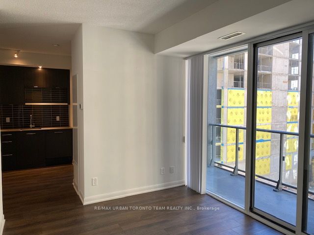 514 - 435 Richmond St W