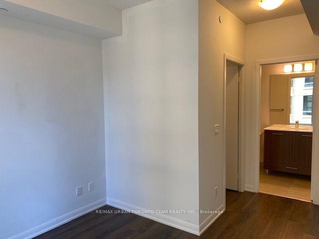 514 - 435 Richmond St W