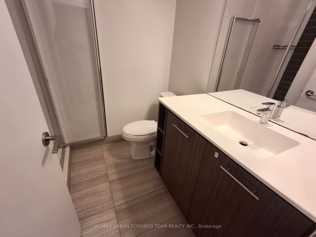 514 - 435 Richmond St W