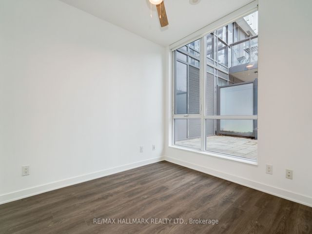 401 - 55 Regent Park Blvd