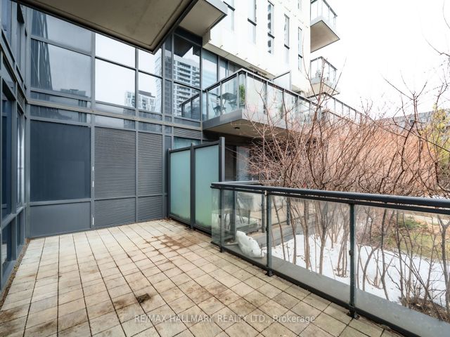 401 - 55 Regent Park Blvd
