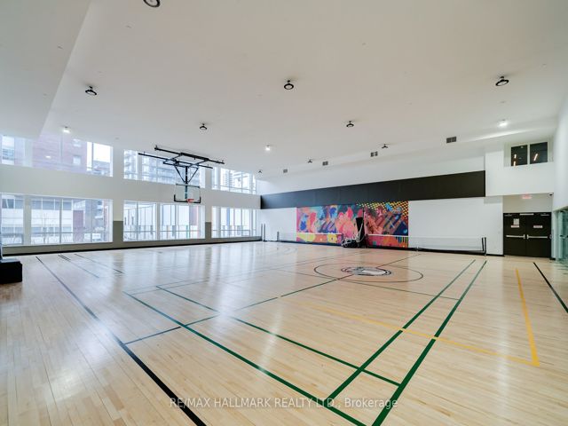 401 - 55 Regent Park Blvd