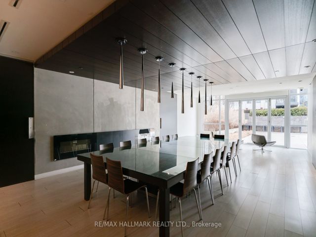 401 - 55 Regent Park Blvd