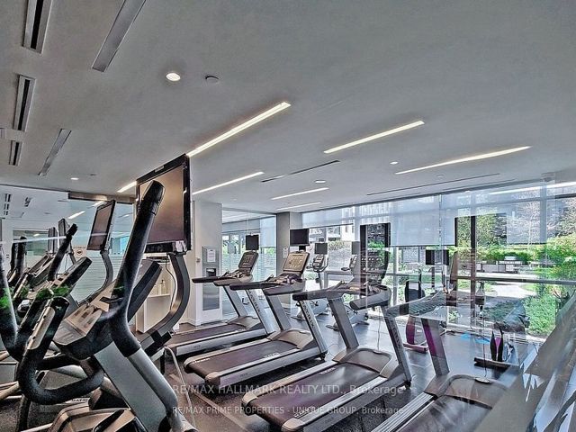 401 - 55 Regent Park Blvd