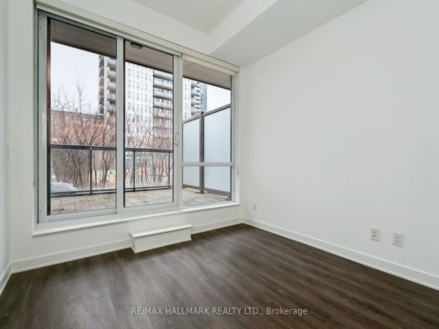 401 - 55 Regent Park Blvd