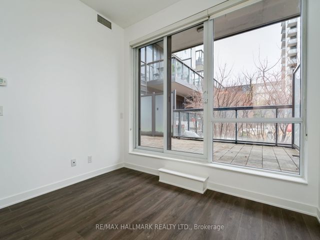 401 - 55 Regent Park Blvd