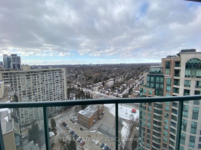 2307 - 5500 Yonge St