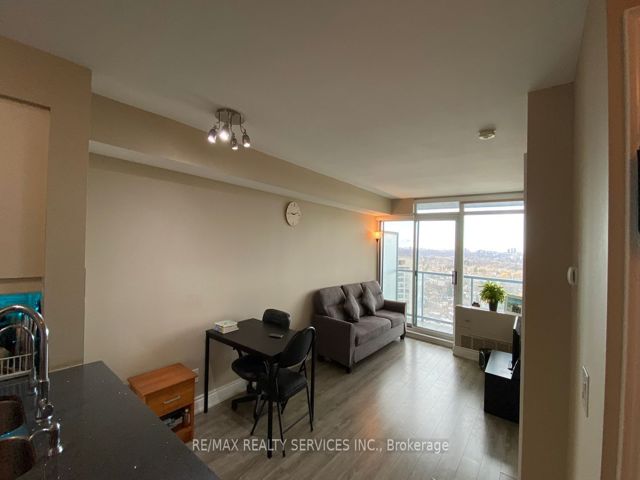 2307 - 5500 Yonge St