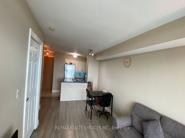 2307 - 5500 Yonge St