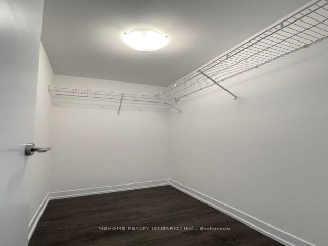 2109 - 219 Dundas St E