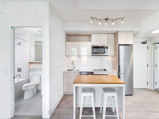 1273 - 135 Lower Sherbourne St