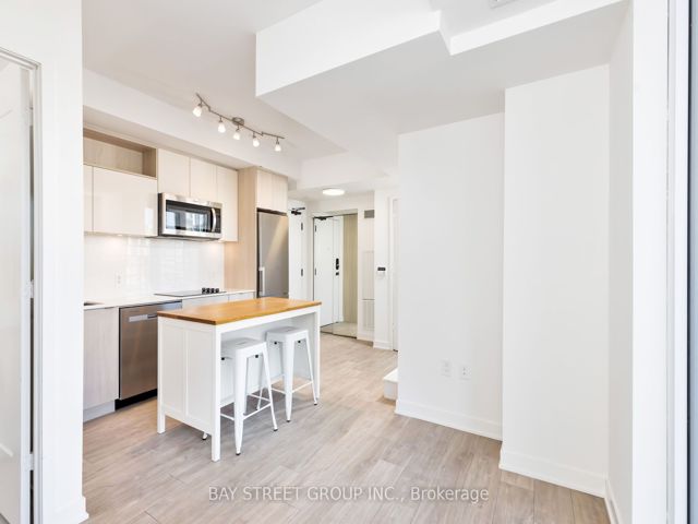 1273 - 135 Lower Sherbourne St