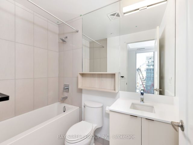1273 - 135 Lower Sherbourne St