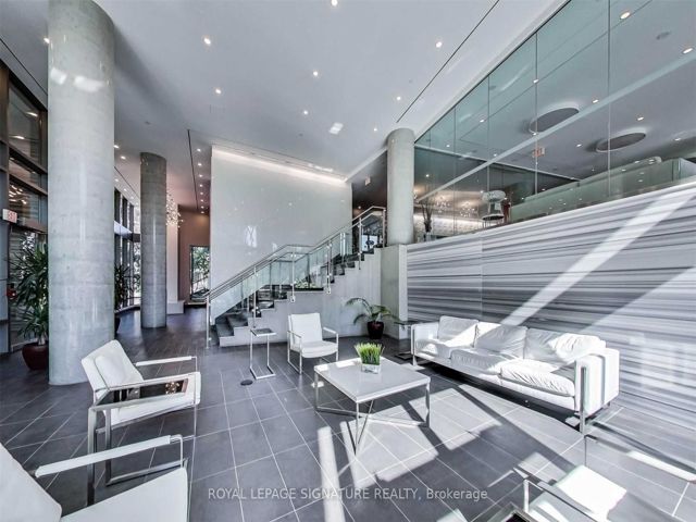 412 - 69 Lynn Williams St