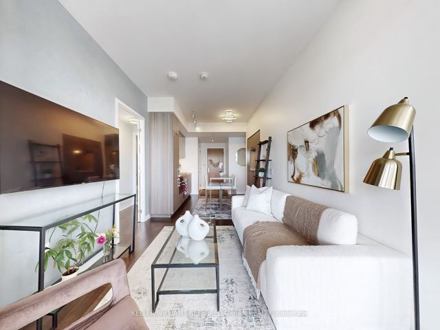 1401 - 15 Queens Quay E