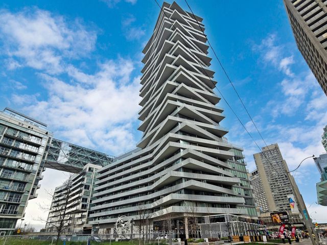 1401 - 15 Queens Quay E