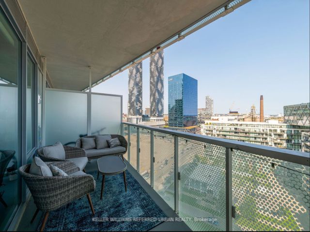 1401 - 15 Queens Quay E