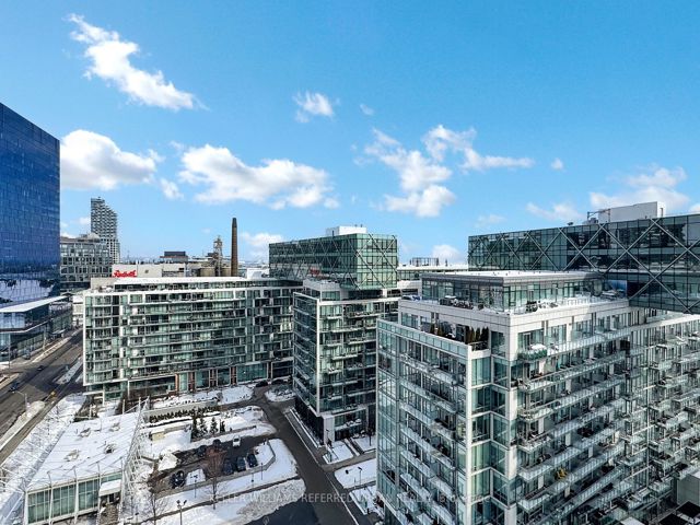 1401 - 15 Queens Quay E
