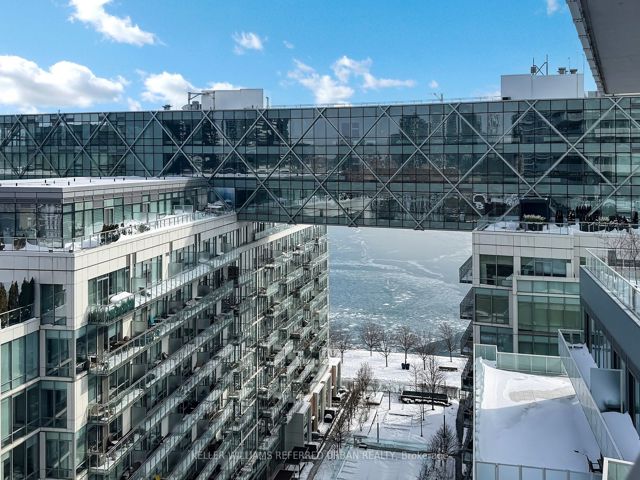1401 - 15 Queens Quay E