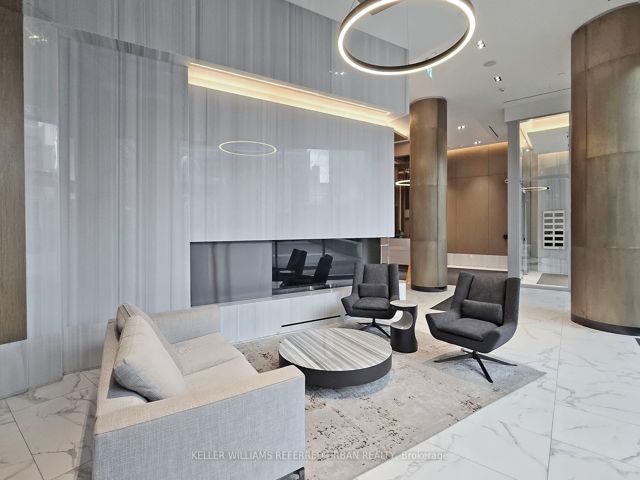 1401 - 15 Queens Quay E