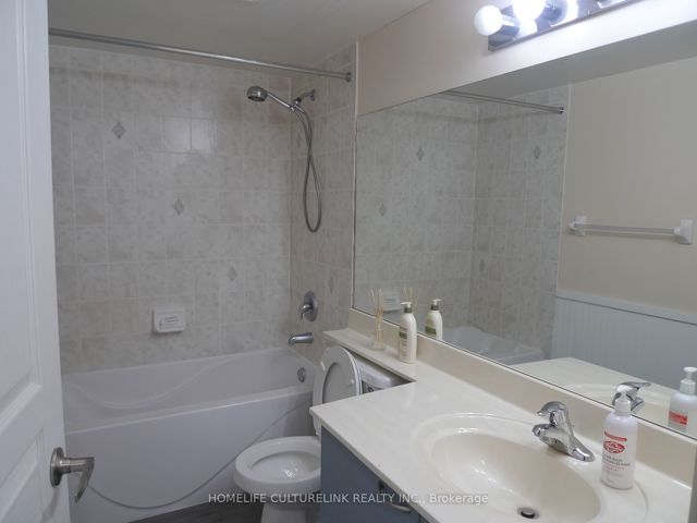602 - 509 Beecroft Rd
