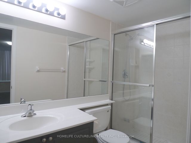 602 - 509 Beecroft Rd