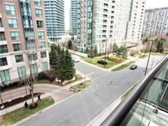 602 - 509 Beecroft Rd