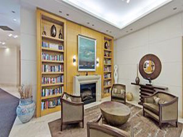 602 - 509 Beecroft Rd
