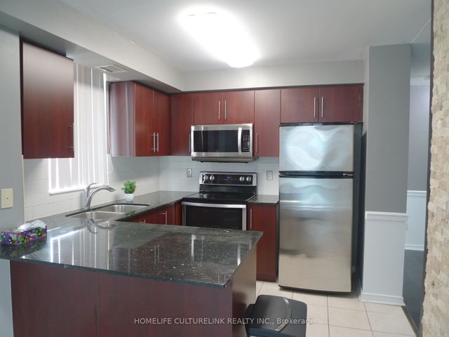 602 - 509 Beecroft Rd