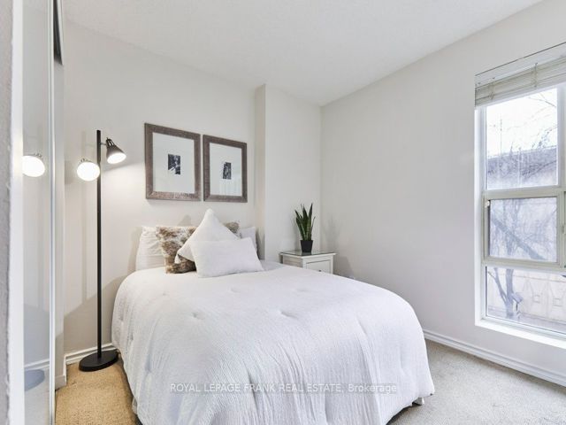 301 - 88 Charles St E