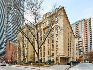 301 - 88 Charles St E
