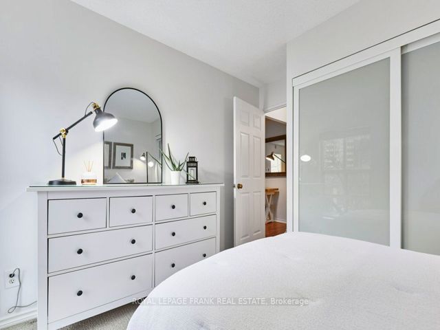 301 - 88 Charles St E