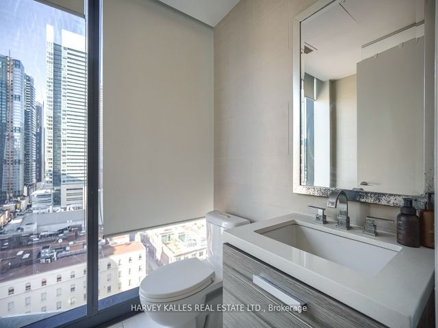 1507 - 224 King St W