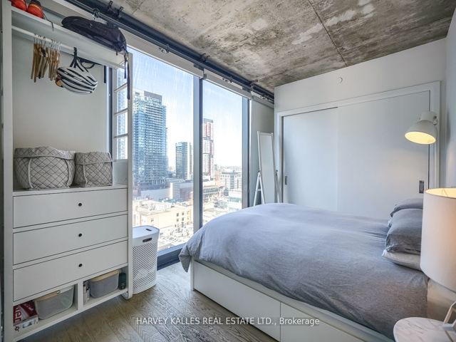 1507 - 224 King St W