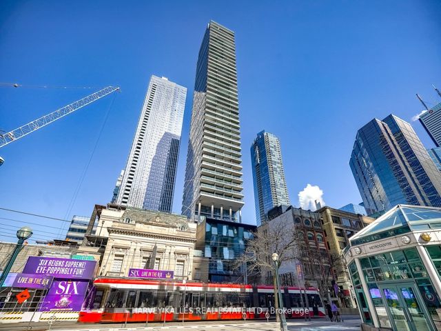 1507 - 224 King St W