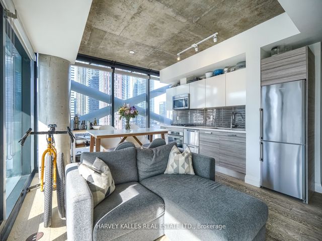 1507 - 224 King St W