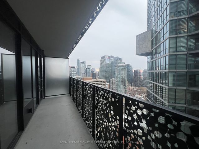 2807 - 55 Charles St E
