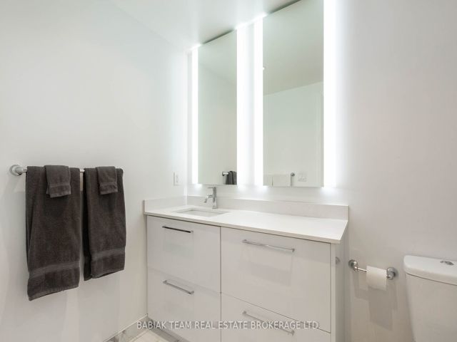 414 - 835 St Clair Ave W