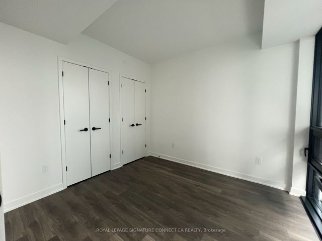 4006 - 55 Charles St E
